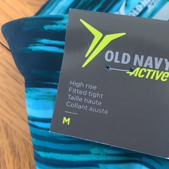 Old Navy workout  compression pants - Picture 4 of 10